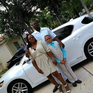 Meet your Posher, Laronda